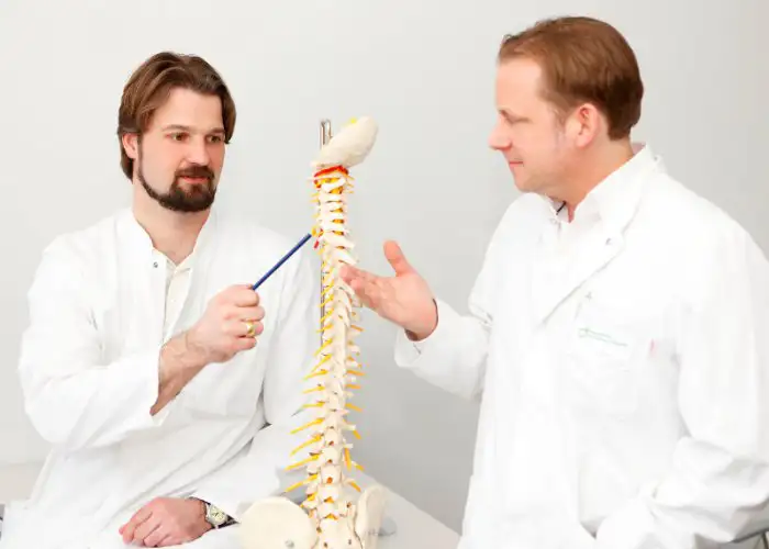 نصائح لعلاج الانزلاق الغضروفى منها تجنب رفع الأشياء الثقيلة